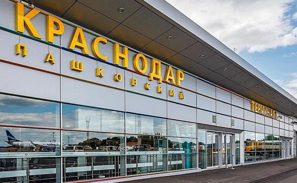 Аэропорт Краснодара открылся, но туристы в Крым и Анапу через него массово не поехали. Почему?
