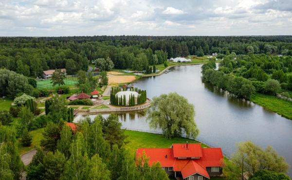 Лучшие отели Подмосковья, чтобы провести осенние школьные каникулы