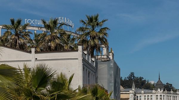 Платежи за вход, депозиты и «сборы за туризм» раздражают отдыхающих в Абхазии