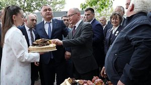7d2508cb85e34c495825061ecb65cd3e.jpg