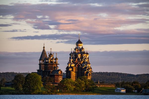 Где полюбоваться белыми ночами в России: лучшие города и маршруты