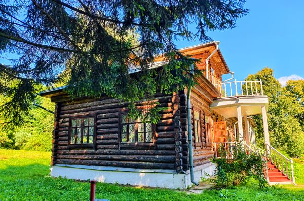 Маршрут выходного дня: Никольское-Вяземское, усадьба Толстого.