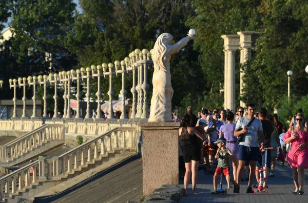 Бархатный сезон: можно ли съездить на море дёшево?